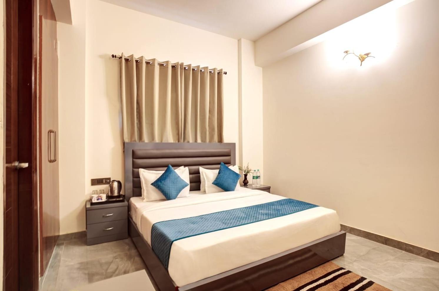 Hotel Elite Grand Near Kailash Hospital Noida Exteriér fotografie