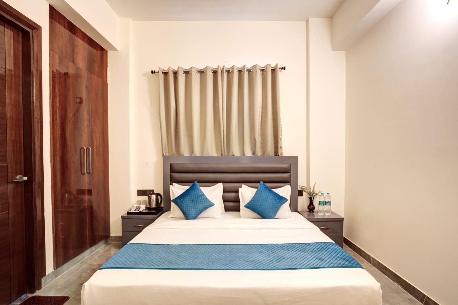Hotel Elite Grand Near Kailash Hospital Noida Exteriér fotografie