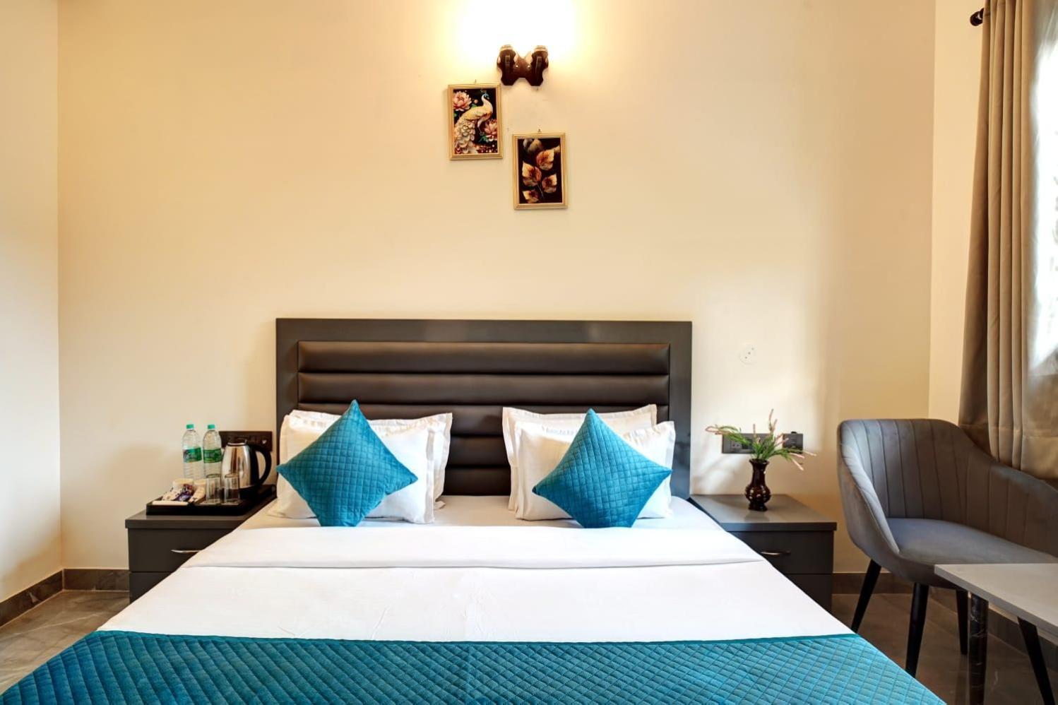 Hotel Elite Grand Near Kailash Hospital Noida Exteriér fotografie
